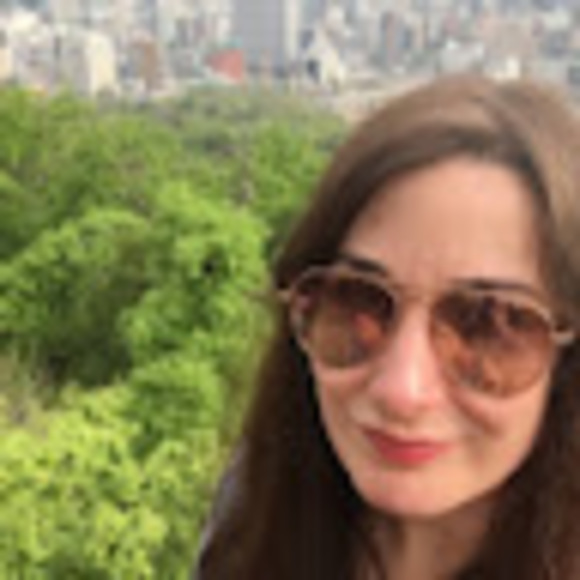 Meet your Posher, Britt - Picture 1 of 1